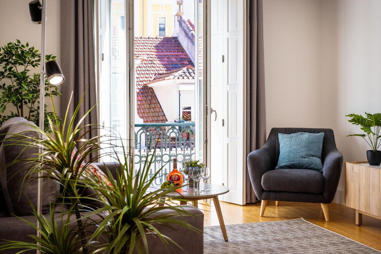 Amazing 1Bdr Apartment In Chiado By Lovelystay Lisbon Exterior photo